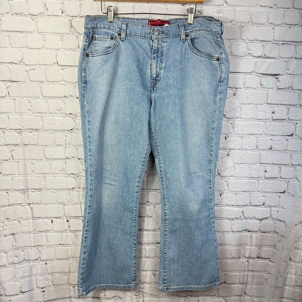 Vintage Levis Nouveau Bootcut Stretch 515 Lightwash Jeans Y2k 16 Short